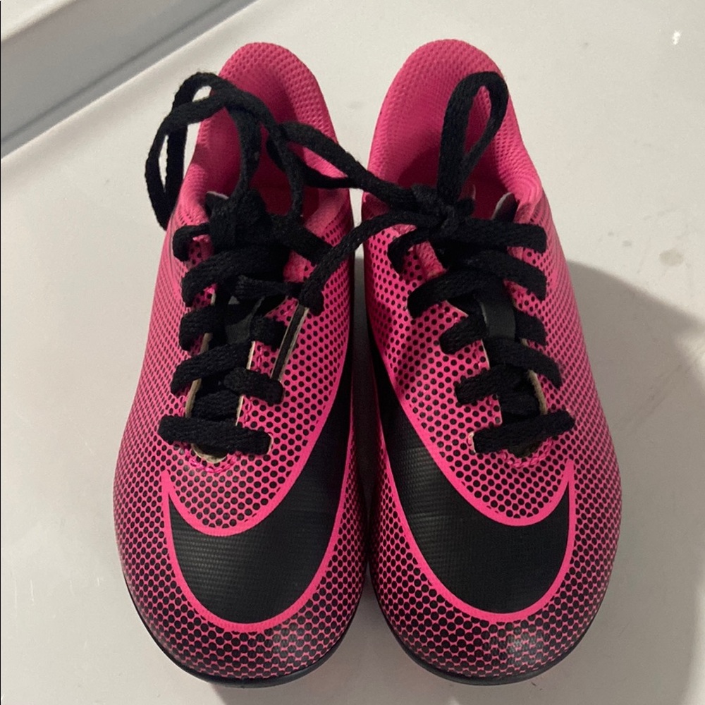 Nike toddler size 10 soccer cleats pink